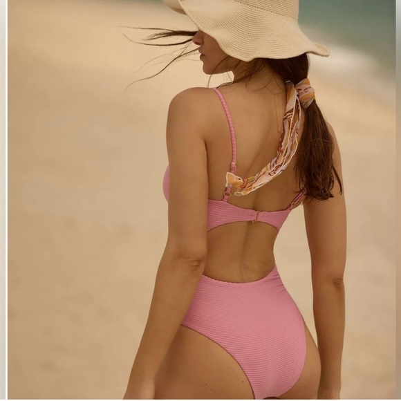 L*Space Blush Kyslee cutout One Piece Swimsuit - Picture 2 of 11